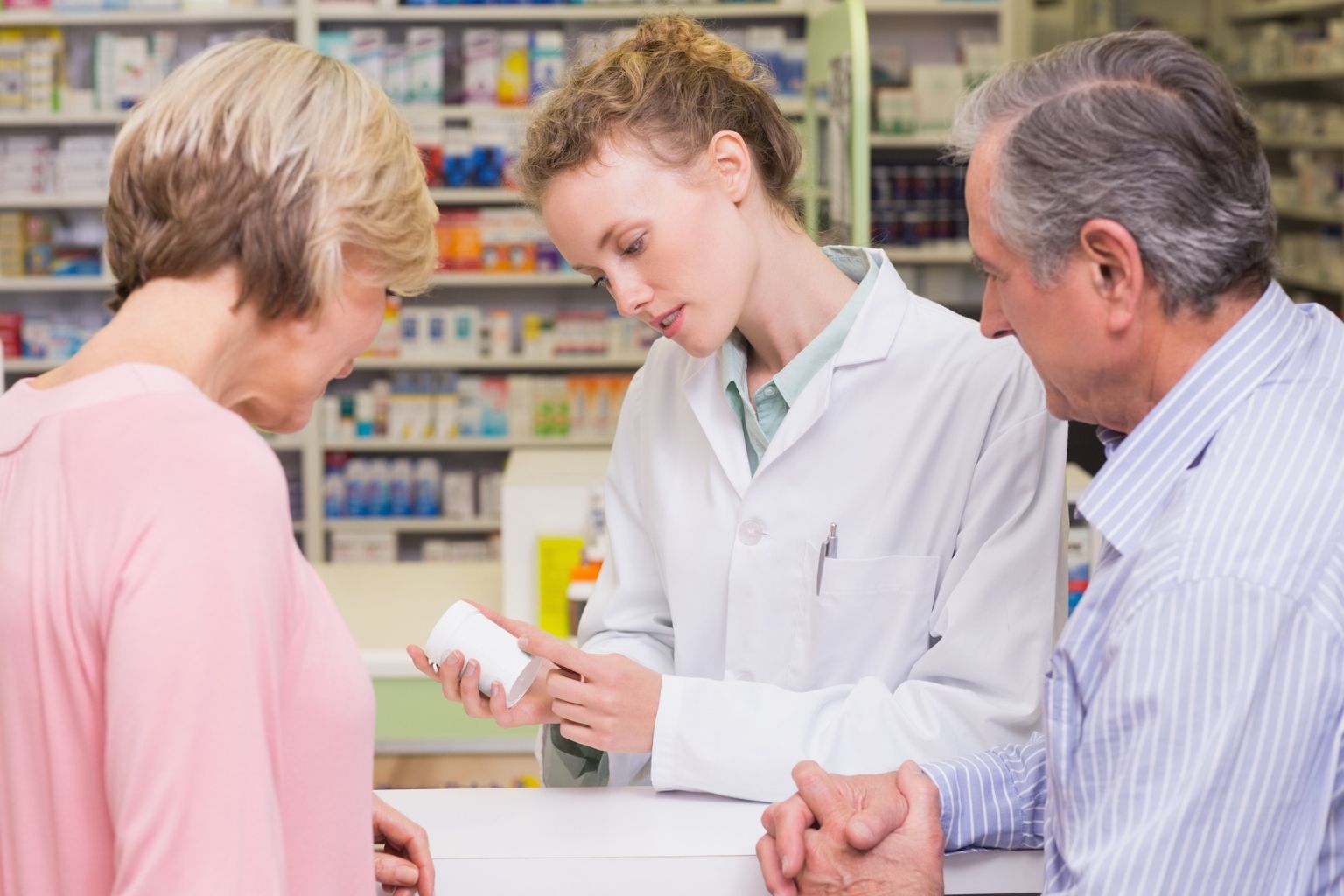 What Are the Benefits of Using a Local Pharmacy?